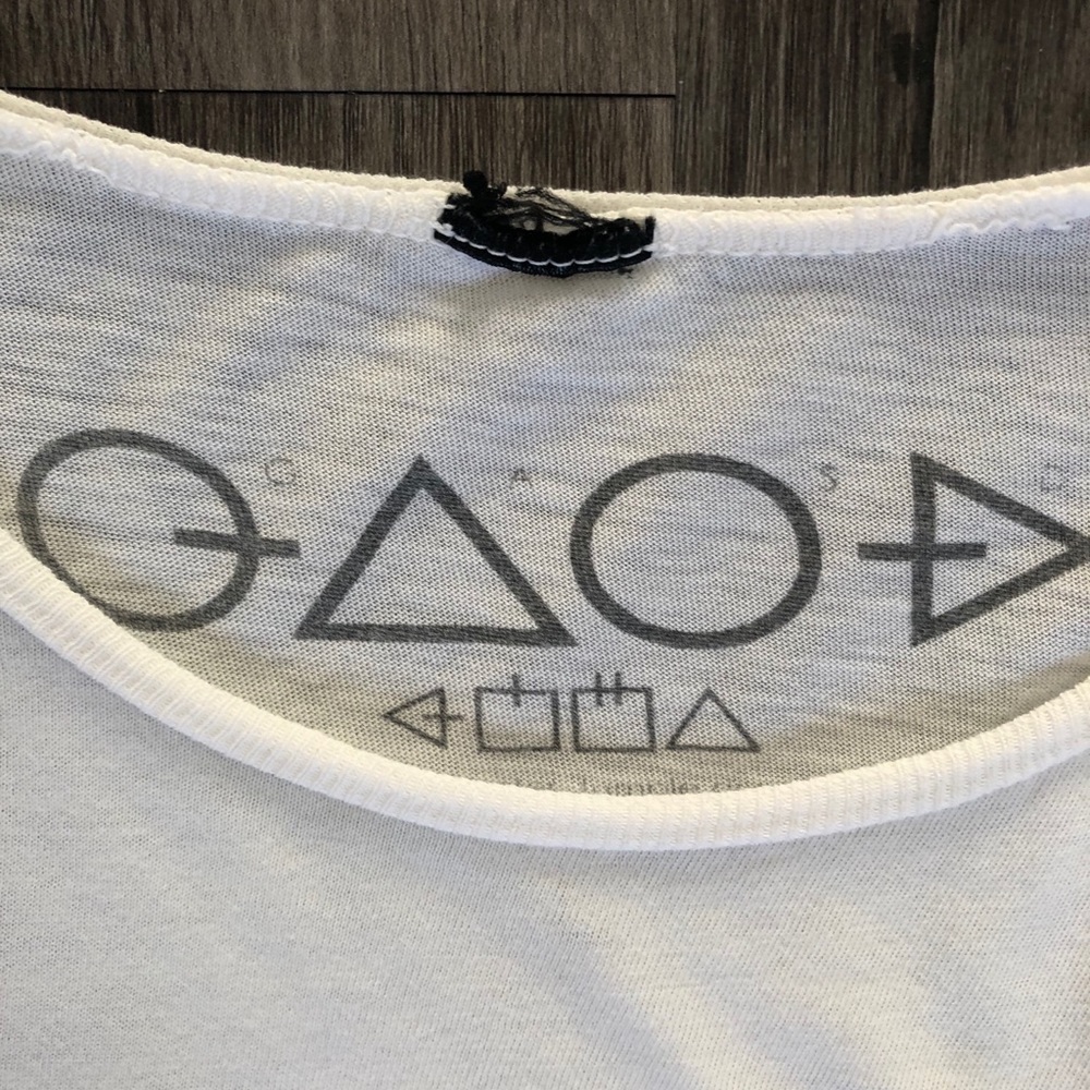 White tee - Picture 3 of 3